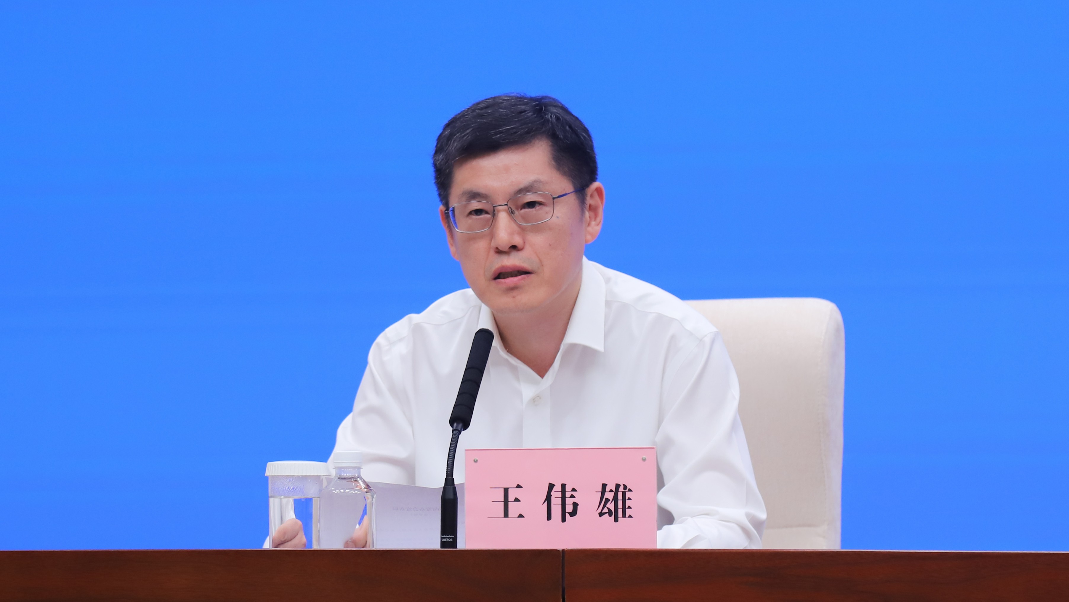 0黄色网页大全-国外色情-华人色情
党组成员、副厅长王伟雄.jpg