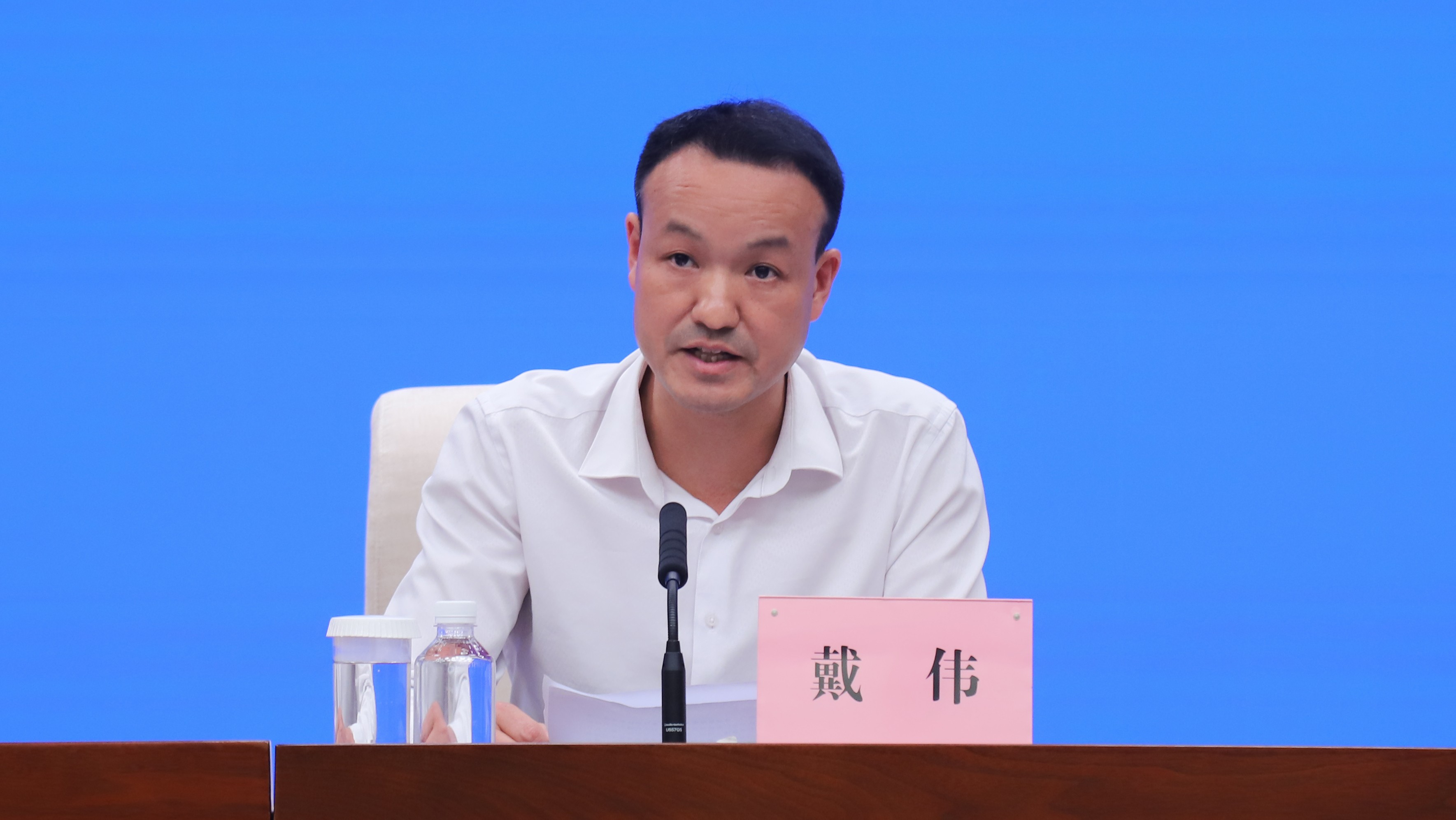 黄色网页大全
教育厅党组成员、副厅长戴伟.jpg